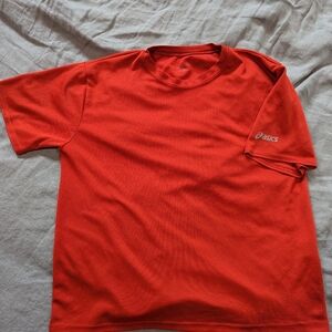 Asics running shirt size medium